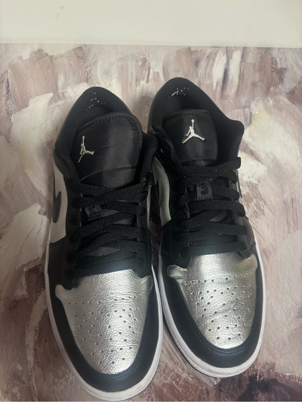 Nike Men's Low Top Sneakers in Black and Silver